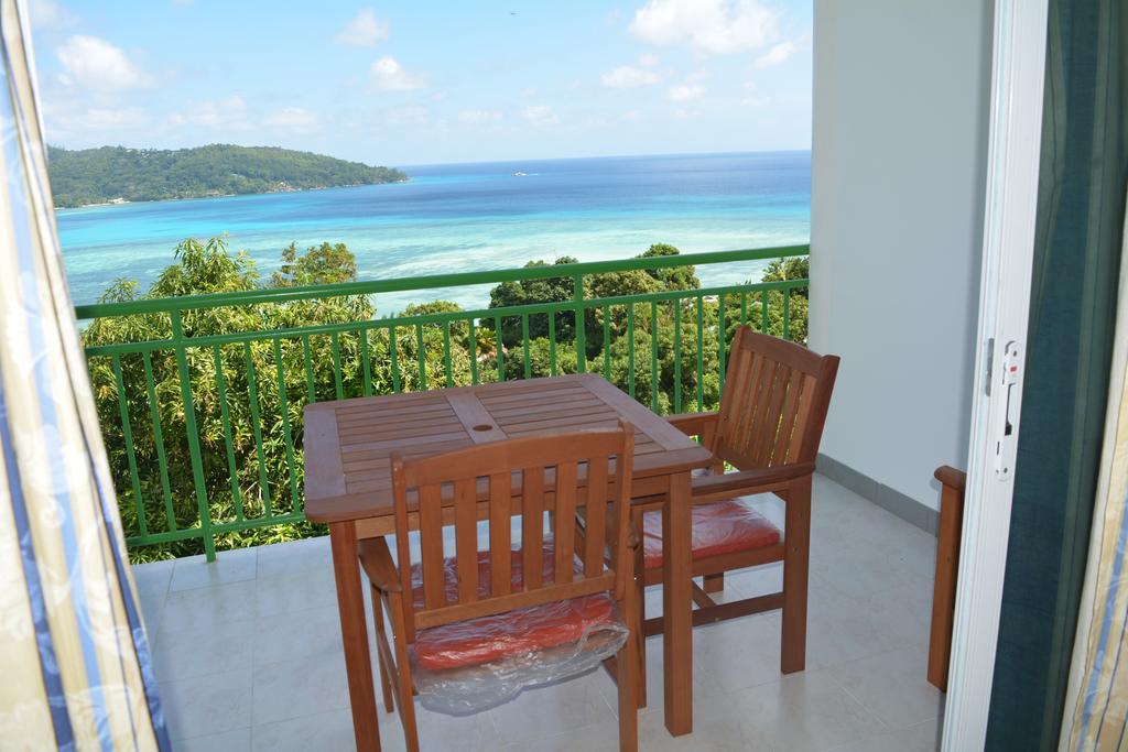 Manfiyo Guest House Anse Boileau Eksteriør billede
