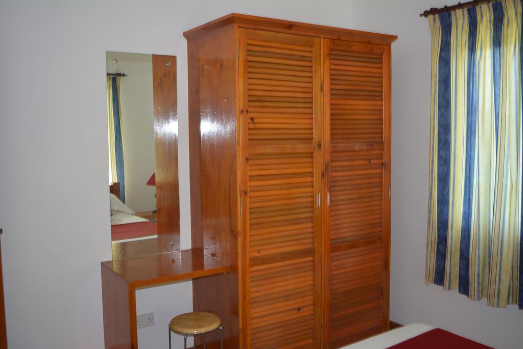 Manfiyo Guest House Anse Boileau Eksteriør billede