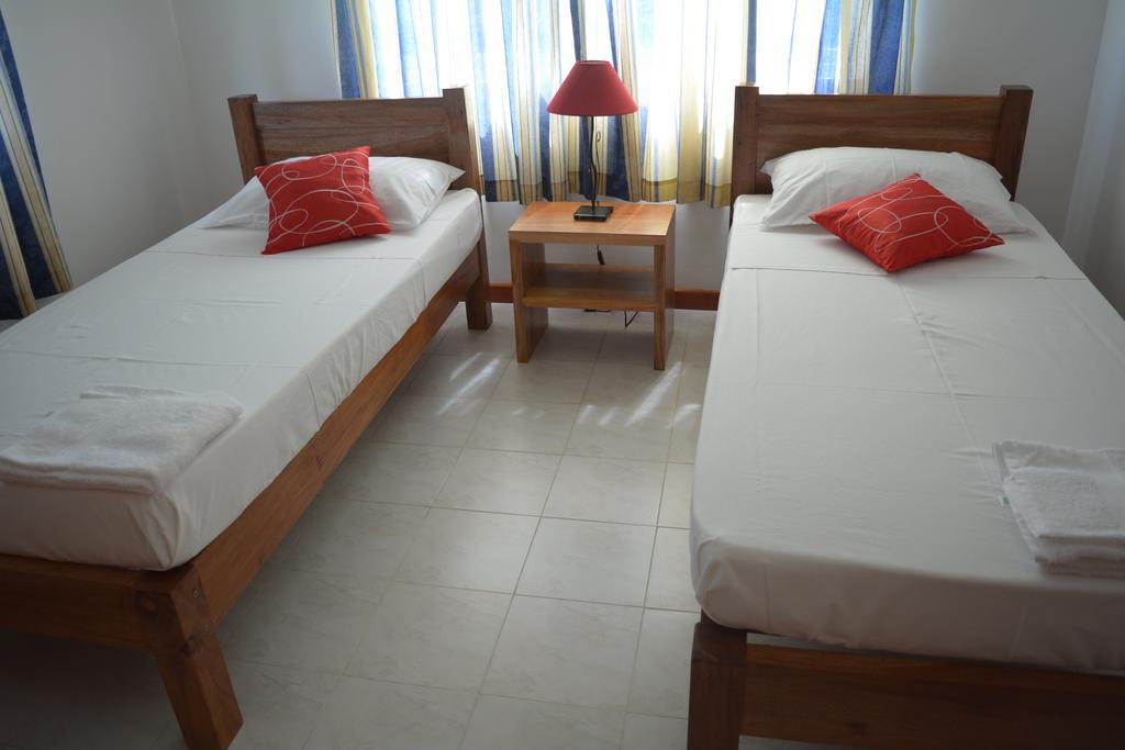 Manfiyo Guest House Anse Boileau Eksteriør billede